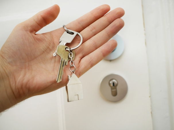https://DeborahMeek.StopRentingStartOwning.com